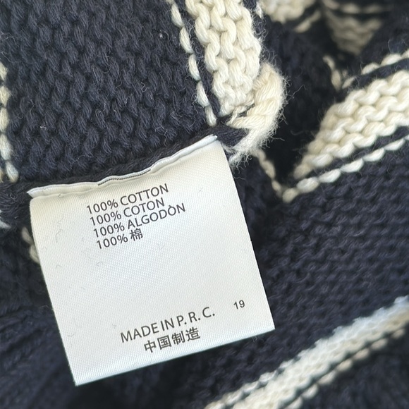 Brandy Melville sweater. - Picture 4 of 4